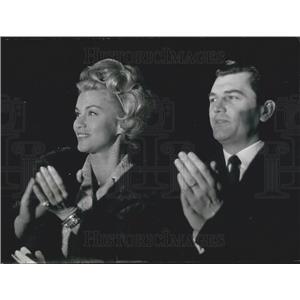 1963 Press Photo Holiday On Ice Show Linda Christian Edmund Purdom Clapping