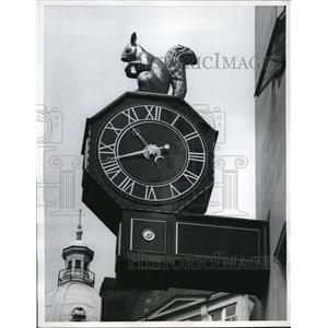 1961 Press Photo Clock on King William Street - nee01767