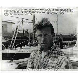 1968 Press Photo Larry Stevenson with 29ft. sailing cruiser American Spirit