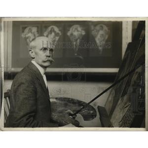 1918 Press Photo Edwin Blashfue artist in his studio - nex78759