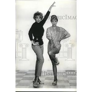 1960 Press Photo Janis Paige and Jane Powell in Hooray for Love - orx01402