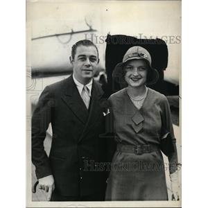 1930 Press Photo New York Stage actors Mr. and Mrs. Morton Downey arrive in NYC