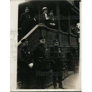 1930 Press Photo New York Grover Whalen, John O'Brien watch VFW protests NYC