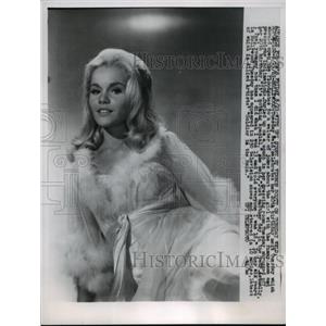 1963 Press Photo Tuesday Weld celebrates her 20th birthday in Hollywood