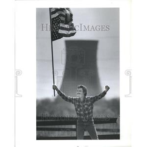1991 Press Photo Daniel Toro against nuclear power.
