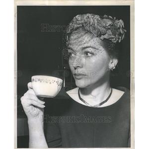 1960 Press Photo Joan Weldon Actress Drinking Hot Tea