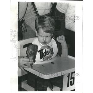 1985 Press Photo Tide-y Toddler Contest Ford City Mall