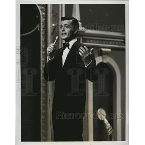 1964 Press Photo The Hollywood Palace with actor Robert Goulet - lfx01279