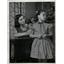 1959 Press Photo Gloria Vanderbilt Karen Lee Steel Hour - RRX71167
