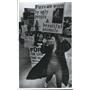 1991 Press Photo Animal Abuse Protestors of Houston March Against Furs