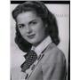 1946 Press Photo Hollywood Newcomer Lifelong Martha - RRX44995