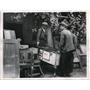 1947 Press Photo Guta, Hungary, resettlers move furniture into homes - nec32458