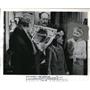 1956 Press Photo Katie Johnson Alec Guinness "The Ladykillers" - orp16686