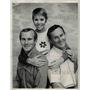 1968 Press Photo Edgar BErgen Charlie McCarthy Judy Carne"The Smothers Brothers"