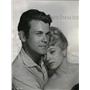 1960 Press Photo Don Murray and Dolores Michaels in One Foot in Hell - orx02888