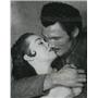 1955 Press Photo Jack Palance And Barbara Rush In Kiss Of Fire