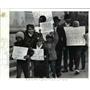 1989 Press Photo The Anti Drug Coalition Members Demonstrate in front  City Hall