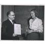 1954 Press Photo Carol Duvall Zenith Television award